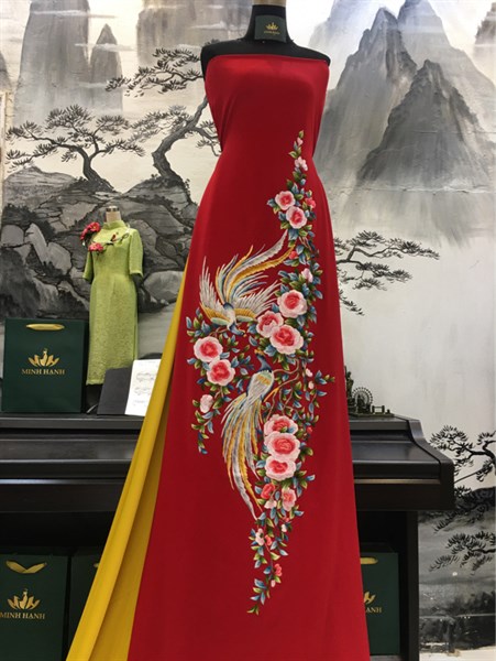 V Thêu tay hoa hồng én đỏ