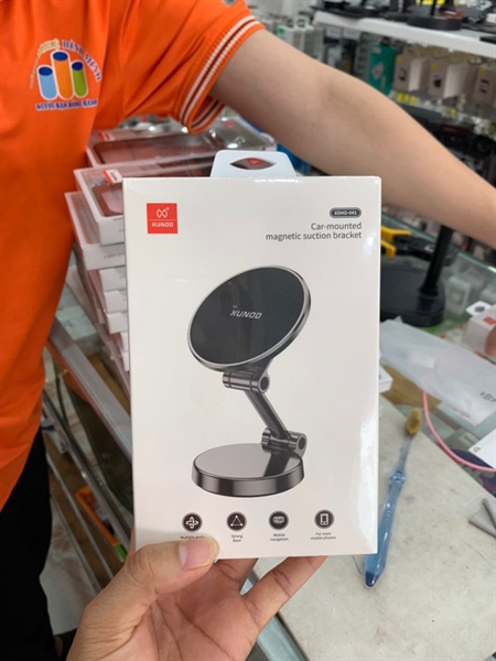 Hít điện thoại trên ô tô XUNDD 041