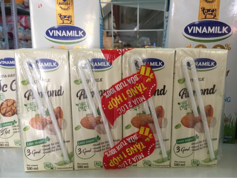 SĐN hạnh nhân VNM 180ml KM