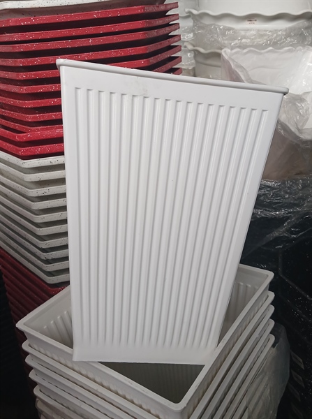 Chậu gân sọc vuông 280-duoc-ban-tai-Chợ gốm Bảo Lộc