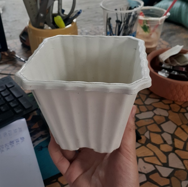 Chậu Trạch Hoa Vuông 12*10-duoc-ban-tai-Chợ gốm Bảo Lộc