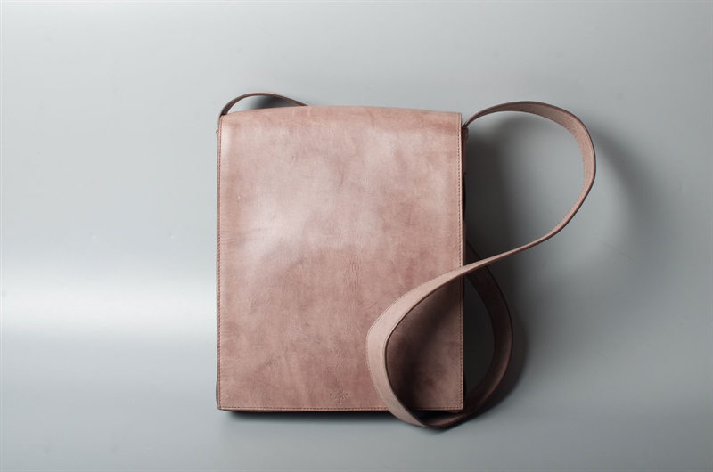 Túi đeo T 3 (23x29x6)