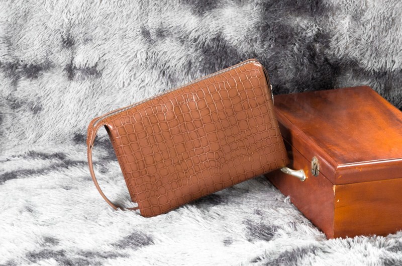 Clutch 101 (25x17x8)