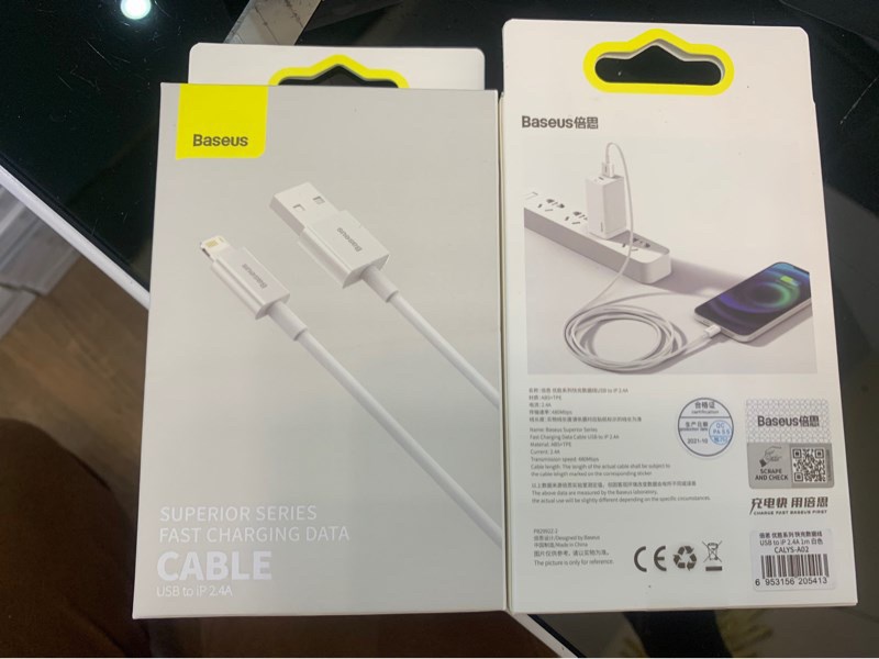 Cáp sạc BASEUS Lightning 2m 2.4A CALYS