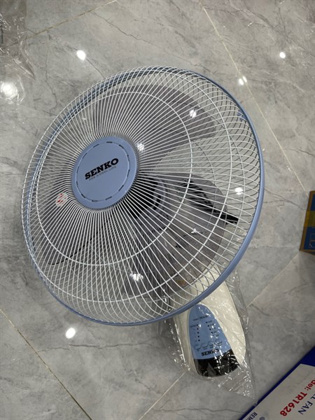 Quạt treo điều khiển SENKO TR1628