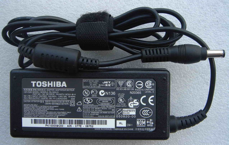 Sạc laptop TOSHIBA 19V-3.42A