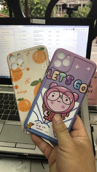 Ốp iPHONE 7G silicon đen gắn hình