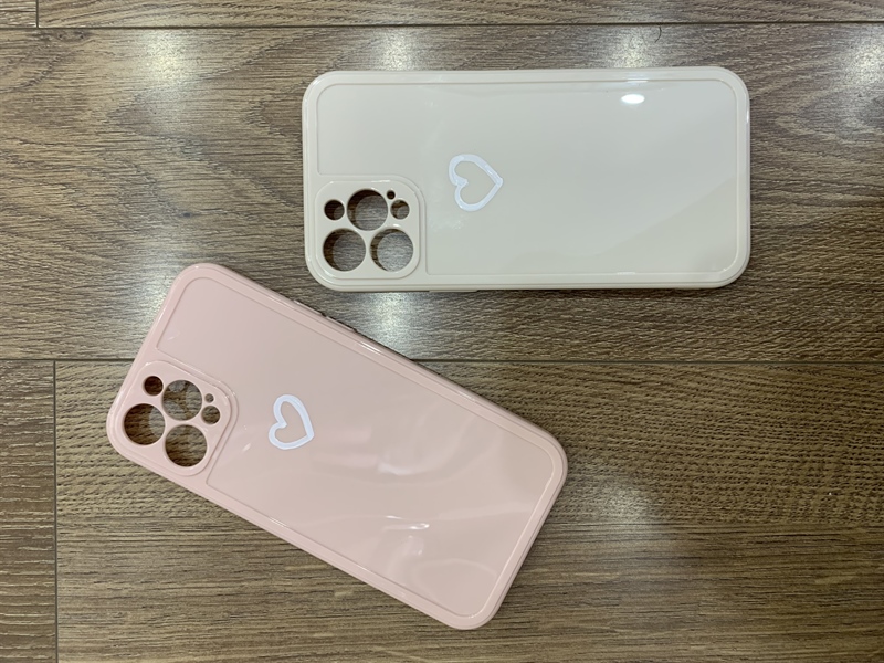 Ốp iPHONE 11 6.1 trái tim màu