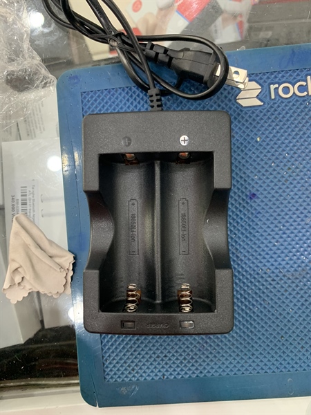 Dock sạc pin 3.7V 2 quả