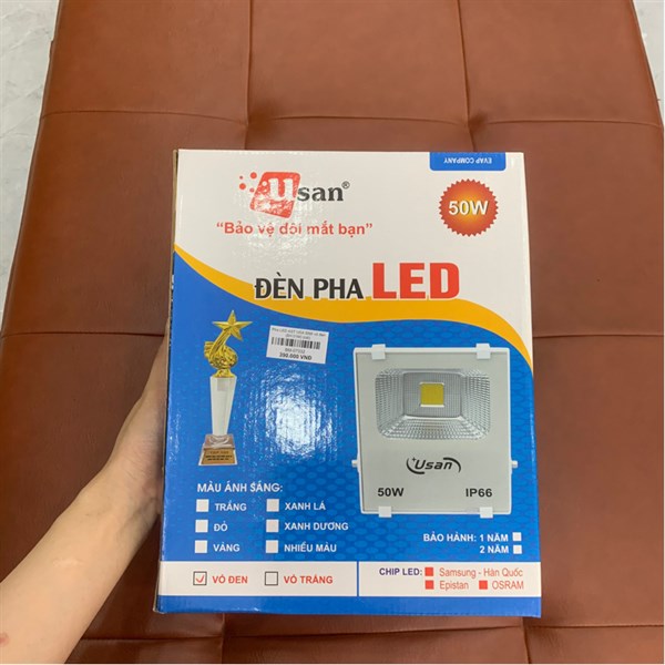 Pha LED AST USA 50W vỏ đen