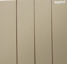 Công tắc bốn 1 chiều Mallia Senses - sâm banh