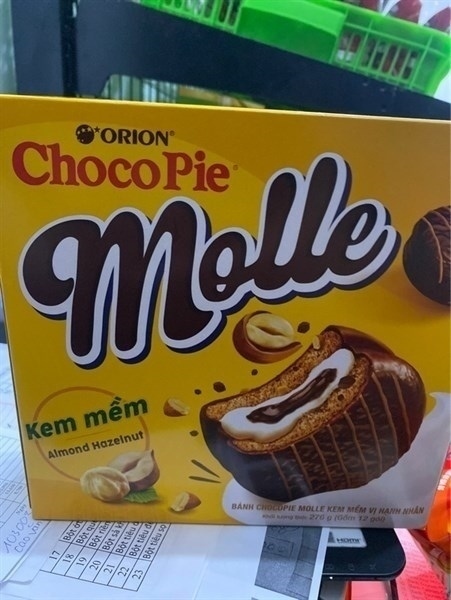 BÁNH CHOCOPIE MOLLE KEM MỀM HẠNH NHÂN HỘP 276G X 12 GÓI X8