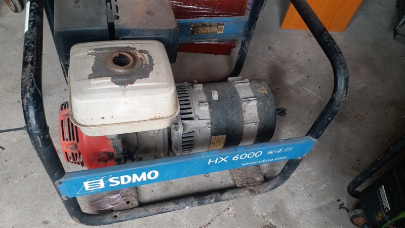 Máy phát điện Honda HX6000