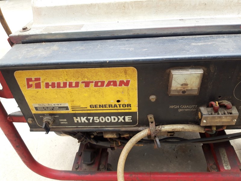 Máy phát điện HK7500XE