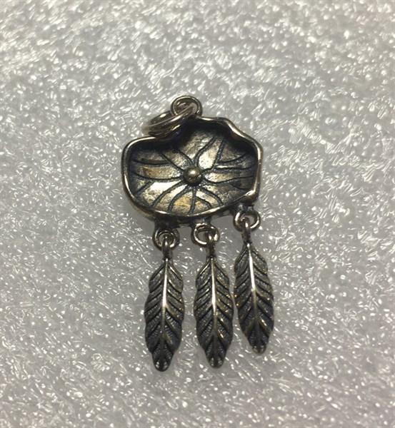 555-CHARM-(TU115T15721)-SEN TREO 3 LÁ