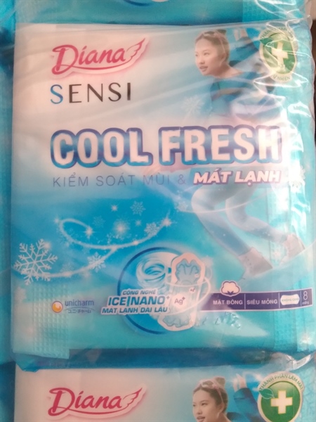 Băng Vệ Sinh Diana Sensi Cool Fresh Siêu Mỏng Không Cánh 8 Miếng