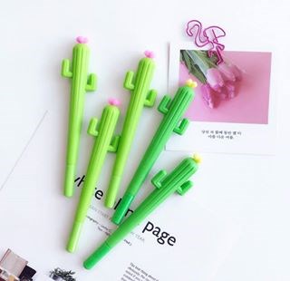 Bút cây xương rồng nở hoa tươi sáng