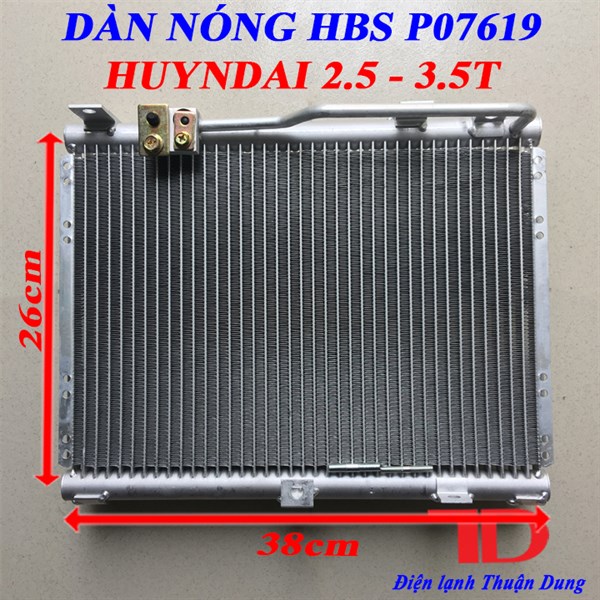 Dàn nóng phụ HBS -JP110425 Hyundai 2.5 - 3.5 tấn có tay treo quạt (bên phụ) (Xài chung P07619) (5 cái/ thùng)