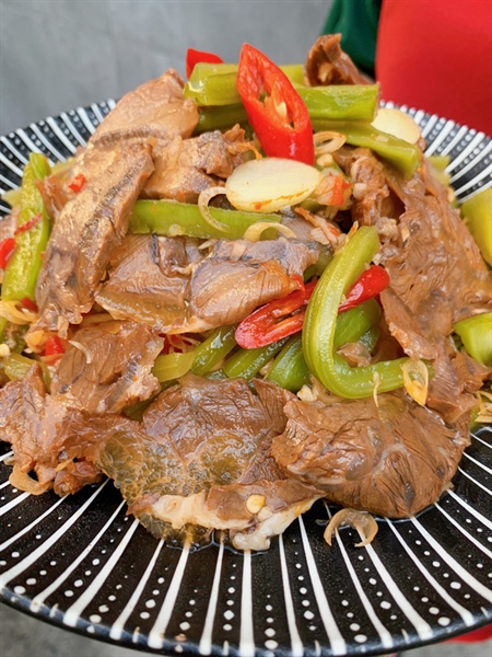 Bắp bò ngâm rau tiến vua