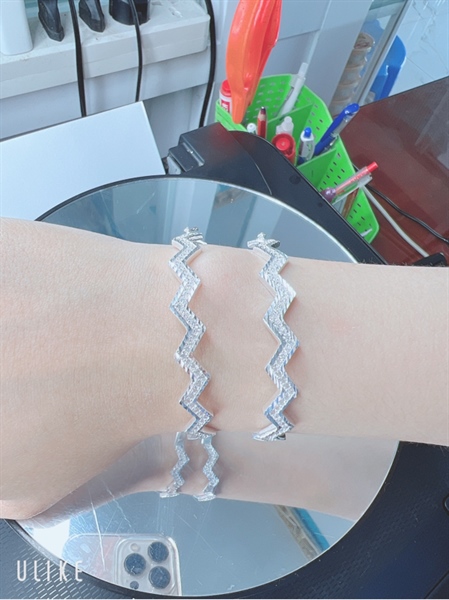 Lắc tay kiểu zíc zắc