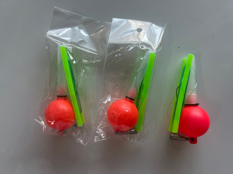 Phao nhựa tóm sẳn