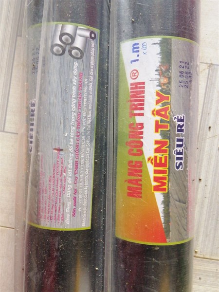 Màng phủ công trình đen