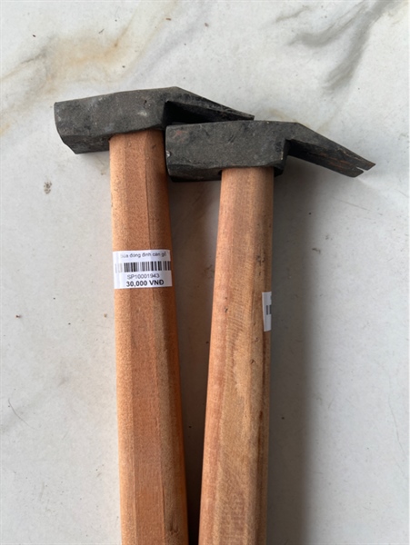 Búa đóng đinh cán gỗ