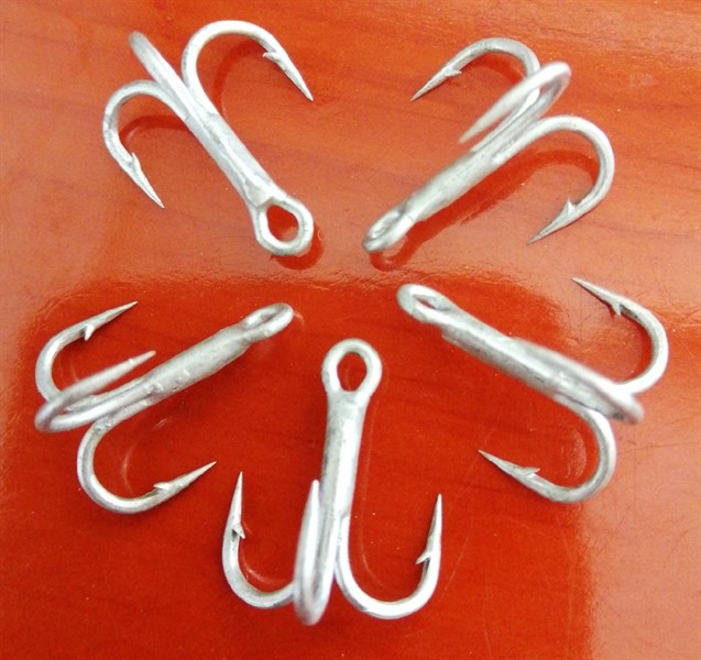 LƯỠI BA TIÊU 1/0 lớn