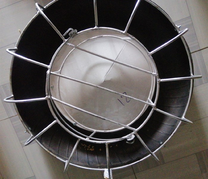 Máng bánh xe 12 lỗ lớn