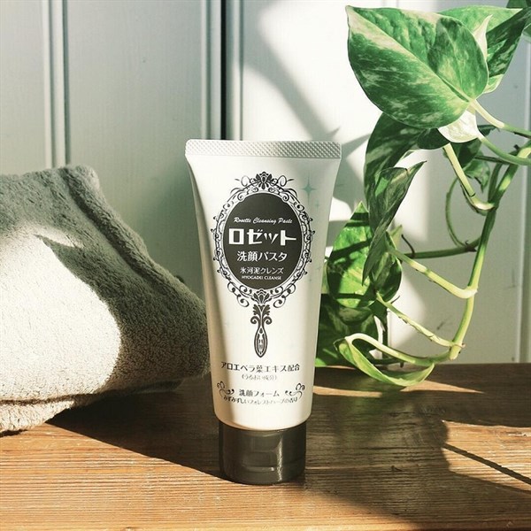 Sữa rửa mặt bùn Rosette (màu trắng)