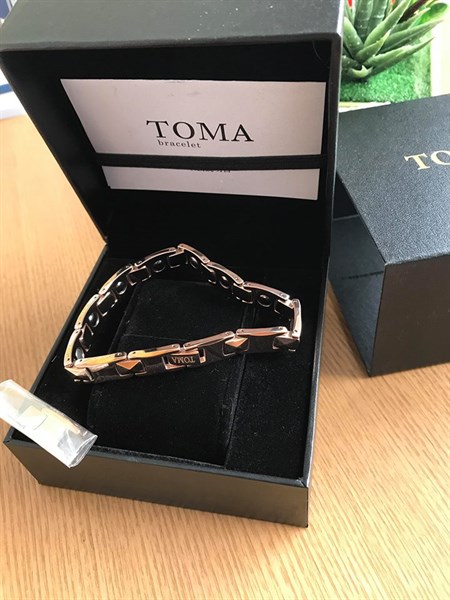 Vòng Điều Hòa Huyết Áp Toma Vàng Hồng ( Đeo Tay Nam)