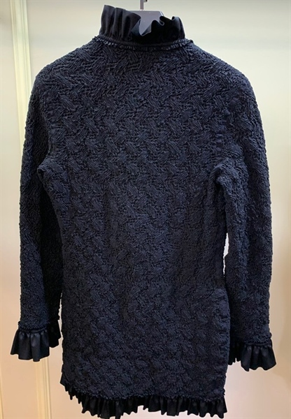 Áo khoác tiểu thư đen KG+