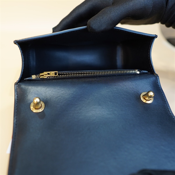 Túi Alexander Wang đen khóa W KG+