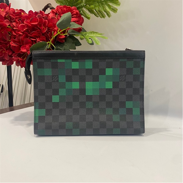 Túi LV clutch đen KG+