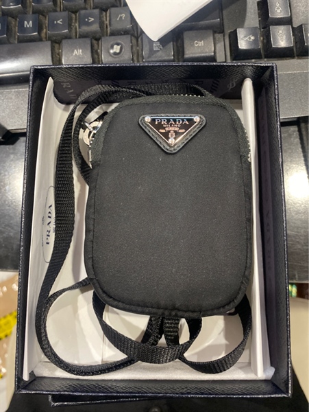 Túi Prada