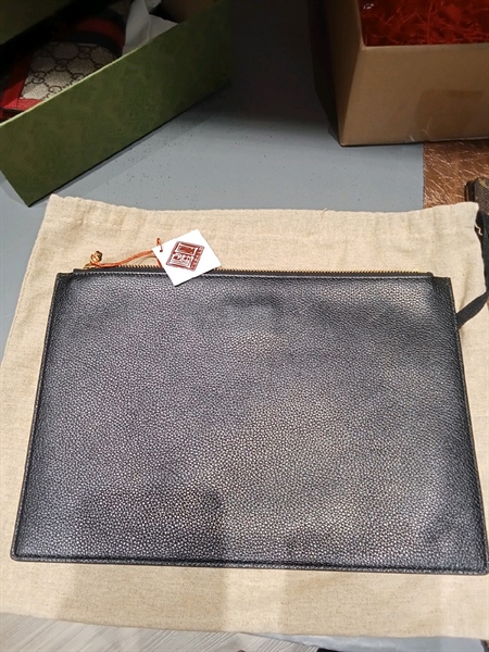 Túi GG đen logo vàng KG+