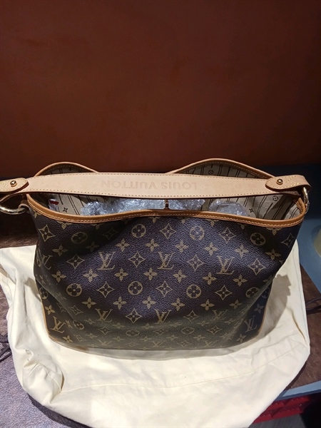 Túi LV Tote hoa nâu KG+