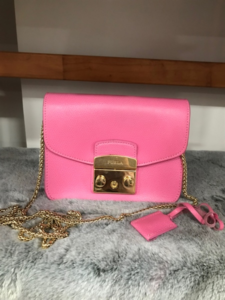 Túi xách Furla màu hồng KG+