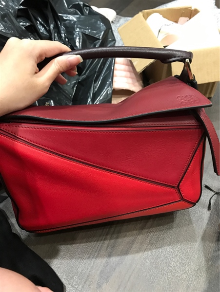 Túi Loewe đỏ KG+