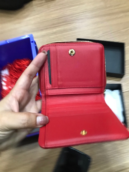 Ví MCM đỏ hình mặt chuột