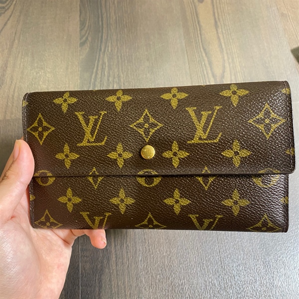 Ví LV 2 ngăn nút mở +