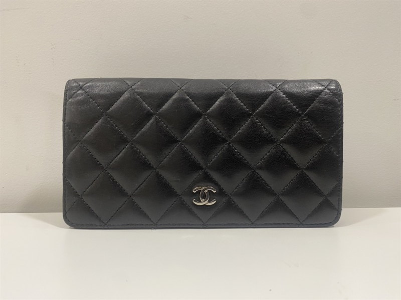 Ví Chanel đen KG +