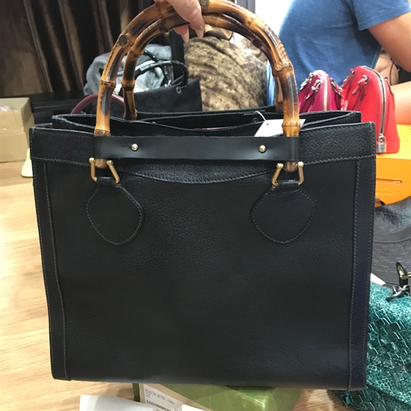 Túi xách GG đen quai trúc vàng KG+