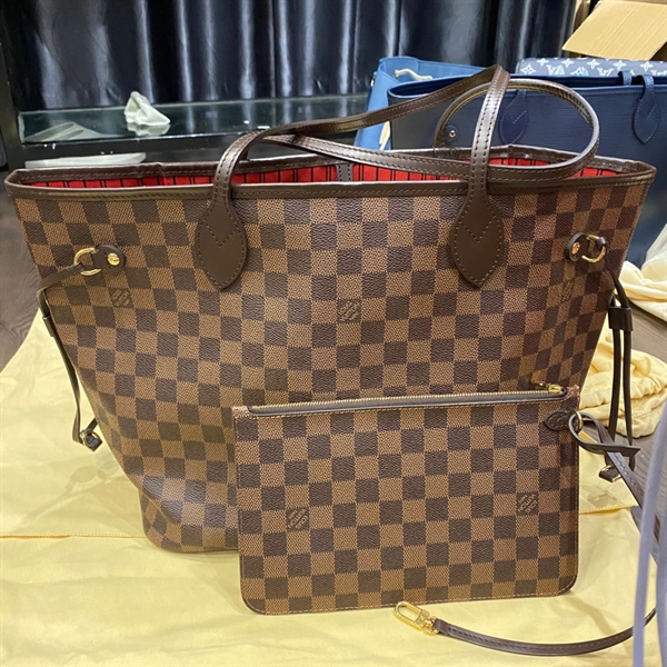 Túi LV nâu kèm pound KG+