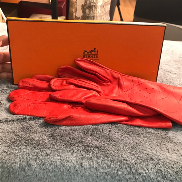 Găng tay HM đỏ KG+