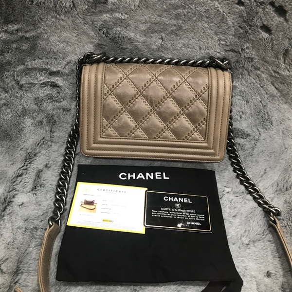 Túi Chanel Boy nâu xám size 20cm KG+