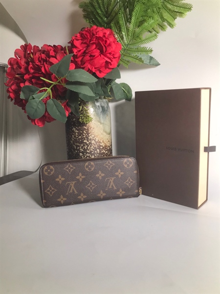 Ví LV lòng hồng nhạt +