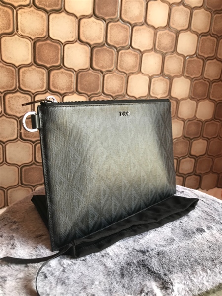 Túi Clutch Dior Đen Họa Tiết+