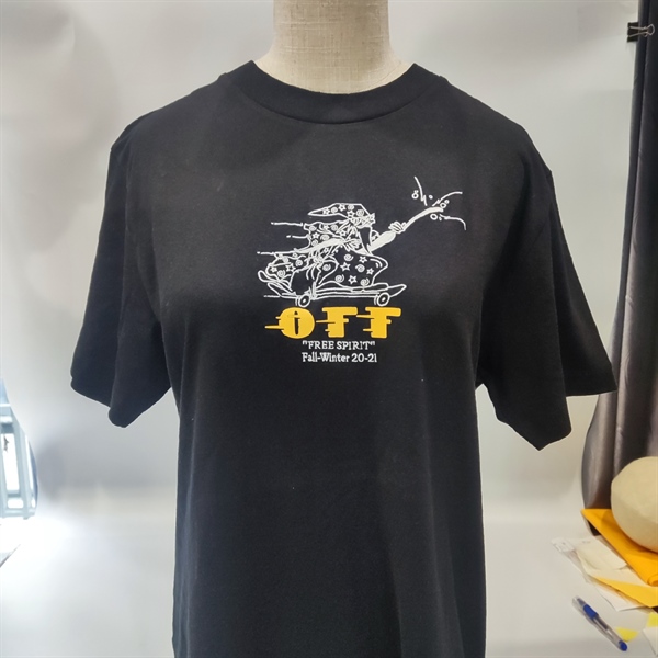 Áo thun Off-white Black S KG