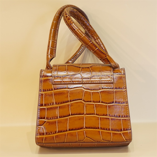 Túi xách By Far da nâu KG+